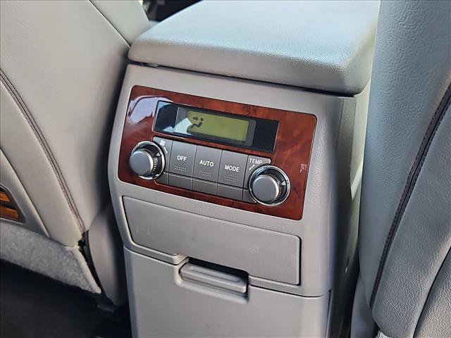 Used 2012 Toyota Highlander Limited w/ Tow Pkg FWD image 25