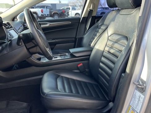 Used 2019 Ford Fusion SEL image 25