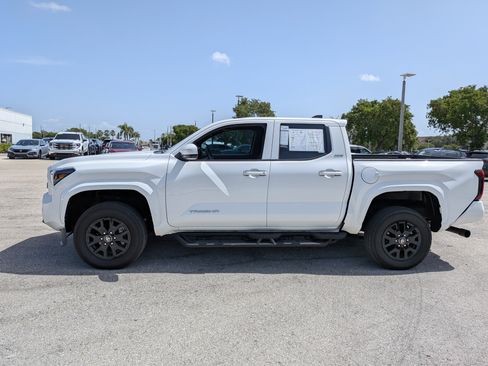 Used 2024 Toyota Tacoma SR5 RWD image 7