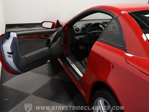 Used 2004 Mercedes-Benz SL 55 AMG image 32