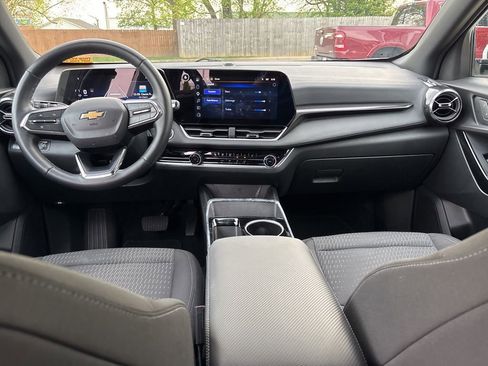 Used 2025 Chevrolet Equinox LT FWD image 20