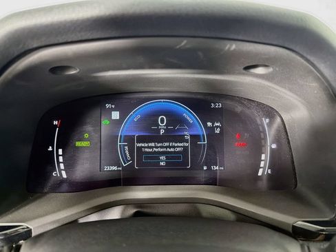 Used 2025 Toyota Camry SE w/ Convenience Package FWD image 18