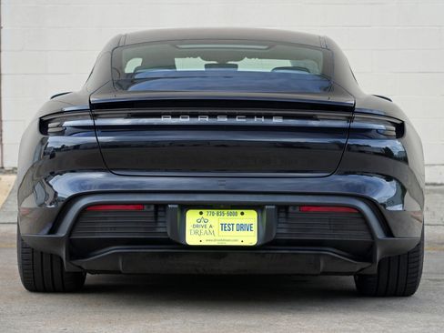 Used 2022 Porsche Taycan RWD image 11