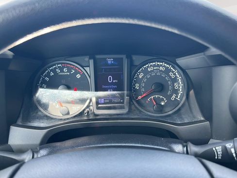 Used 2020 Toyota Tacoma SR w/ SR Convenience Package AWD/4WD image 16