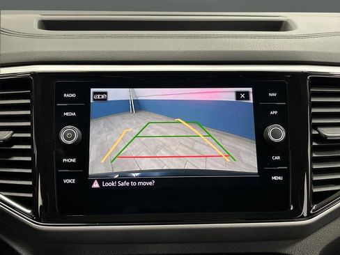 Used 2023 Volkswagen Atlas SEL R-Line image 11