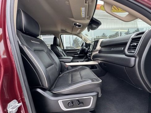 Used 2019 RAM 1500 Laramie image 12