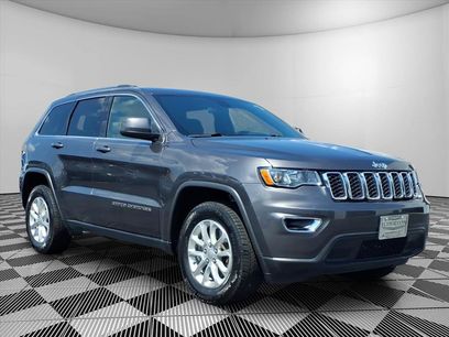 Used 2021 Jeep Grand Cherokee Laredo