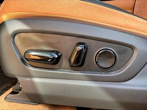 Used 2023 Lexus RZ 450e Premium image 34