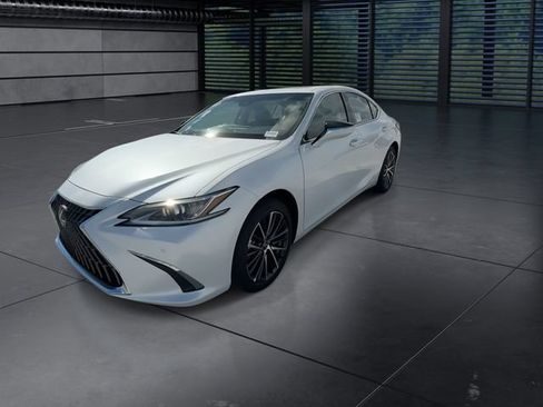 Used 2025 Lexus ES 350 w/ Premium Package FWD image 4