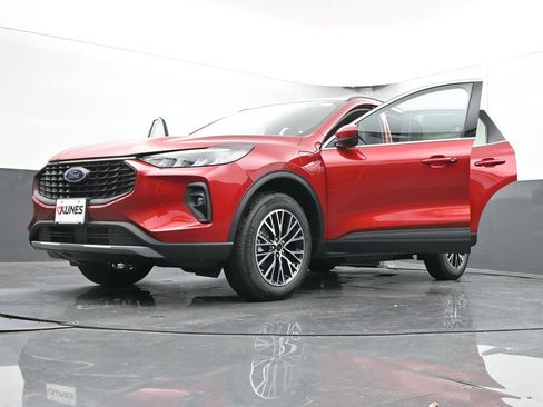 New 2025 Ford Escape SE image 65