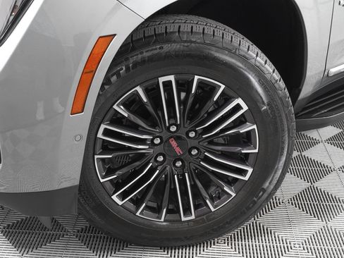 Used 2025 GMC Yukon XL Elevation w/ Elevation Premium Package AWD/4WD image 34
