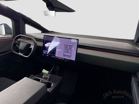 Used 2026 Tesla Cybertruck AWD Crew Cab image 31