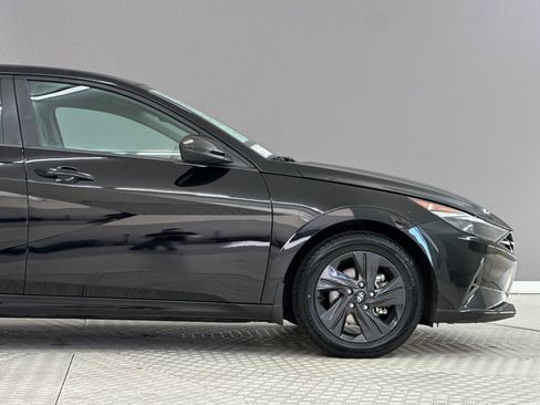 Used 2023 Hyundai Elantra SEL FWD image 34