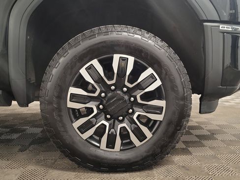 Used 2024 GMC Sierra 2500 Denali Ultimate AWD/4WD image 19