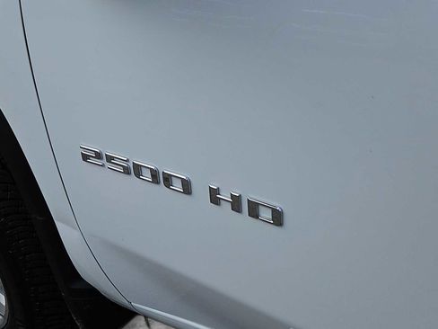 Used 2021 Chevrolet Silverado 2500 LTZ image 11