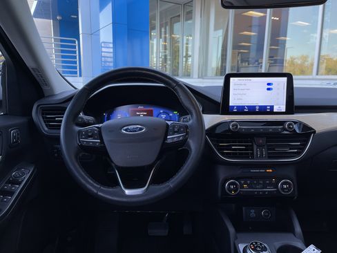 Used 2021 Ford Escape Titanium w/ Titanium Elite Package image 21