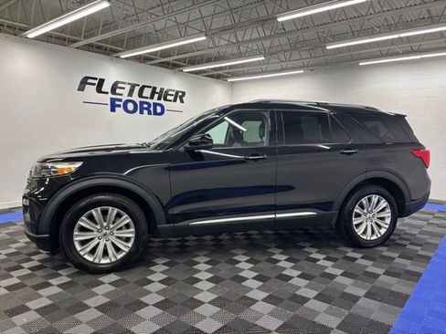 Used 2022 Ford Explorer Limited w/ Equipment Group 301A image 3