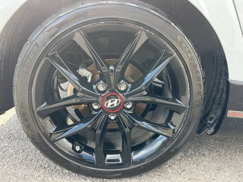 Used 2020 Hyundai Veloster Turbo R-Spec FWD image 11