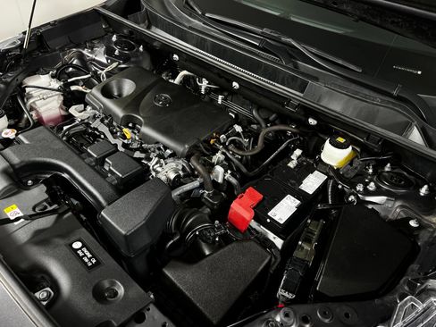 Certified 2025 Toyota RAV4 XLE FWD image 11