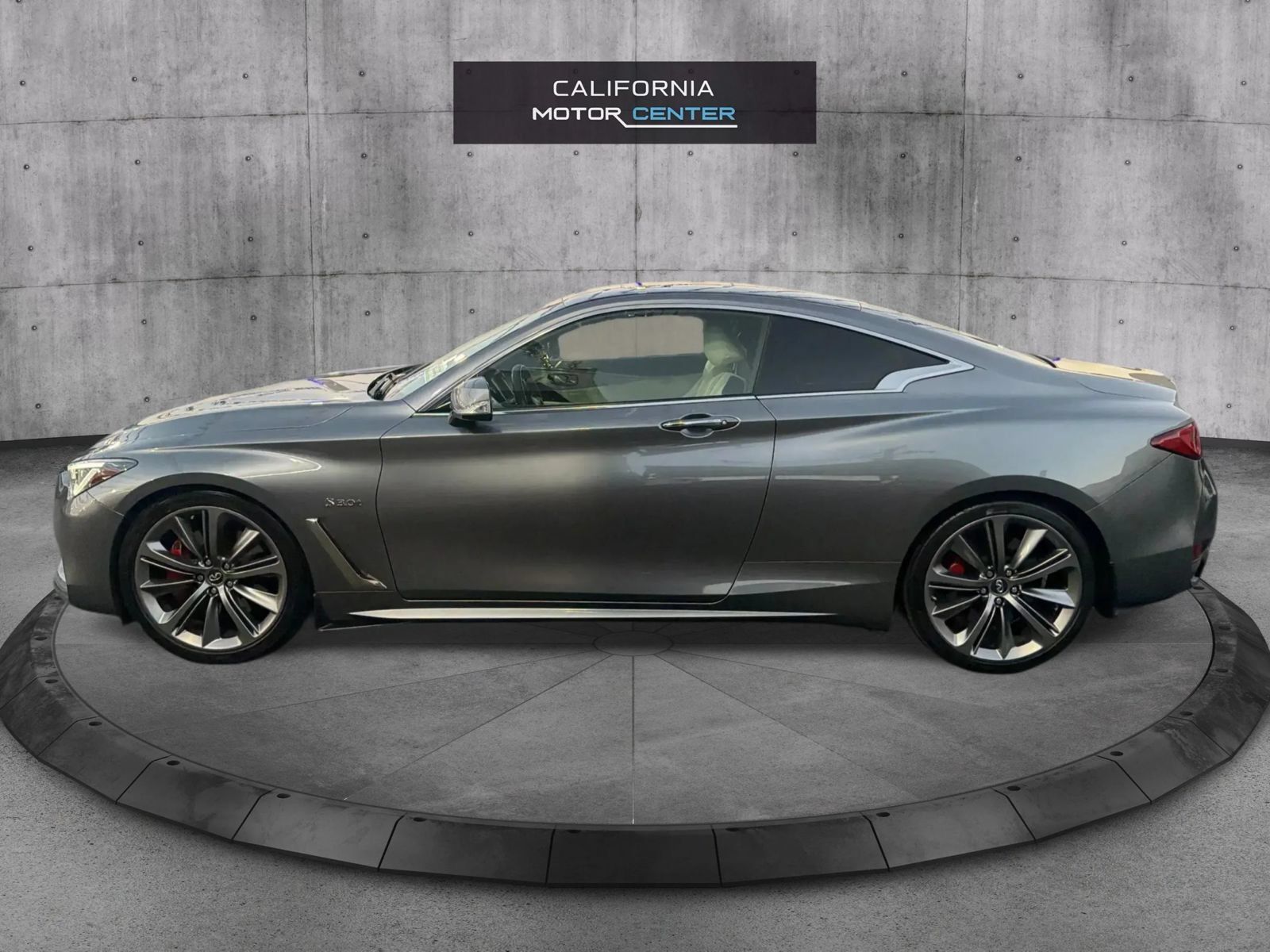 Used 2018 INFINITI Q60 Red Sport 400 w/ Sensory Package 3.0T Sport RWD image 8