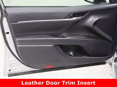 Used 2023 Toyota Camry SE image 12