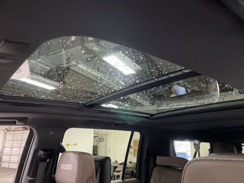 Used 2024 Chevrolet Suburban High Country w/ Advanced Technology Package image 22