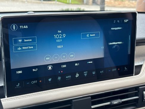 Used 2025 Lincoln Corsair Premiere w/ Equipment Group 101A image 17