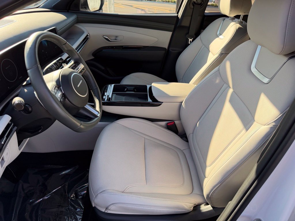 Used 2025 Hyundai Tucson Limited AWD/4WD image 12