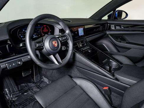 New 2026 Porsche Panamera 4 image 4