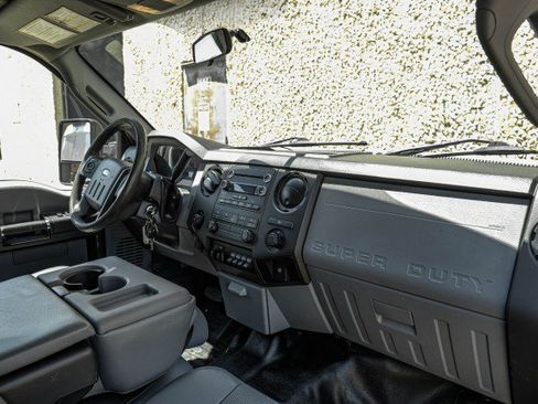 Used 2016 Ford F250 XL w/ Power Equipment Group RWD image 18