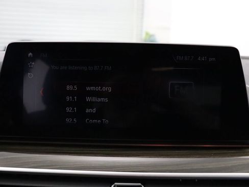 Used 2019 BMW 530i w/ Convenience Package RWD image 23