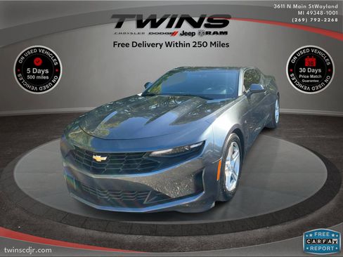 Used 2021 Chevrolet Camaro LT image 9