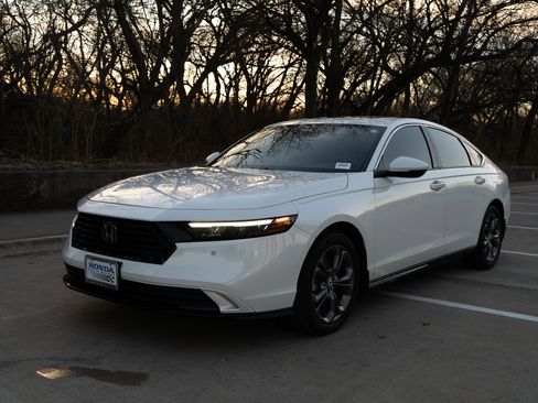 Certified 2025 Honda Accord EX-L image 5