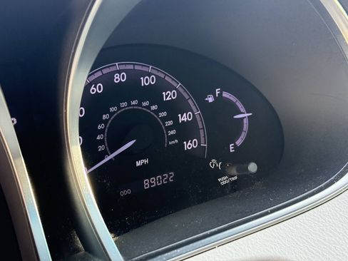 Used 2011 Toyota Avalon Limited FWD image 10