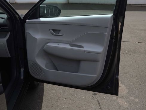 Used 2024 Hyundai Kona SEL AWD/4WD image 14