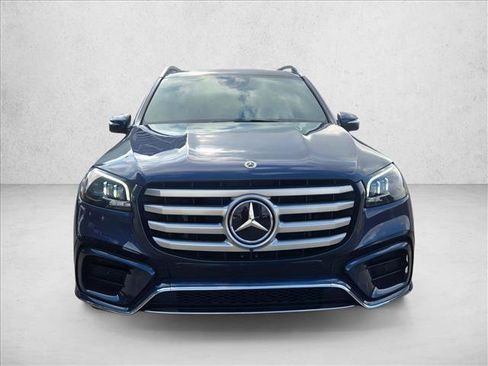 Used 2024 Mercedes-Benz GLS 450 4MATIC image 2