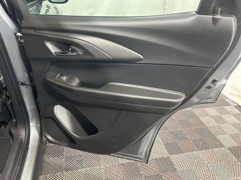 Used 2025 Chevrolet TrailBlazer LT w/ Driver Confidence Package image 16