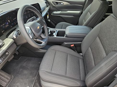 New 2026 Chevrolet Traverse LT FWD image 9