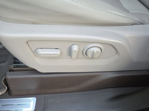 Used 2019 GMC Sierra 1500 SLT w/ SLT Premium Package image 31