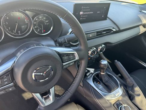 Used 2024 MAZDA MX-5 Miata RF Grand Touring image 16