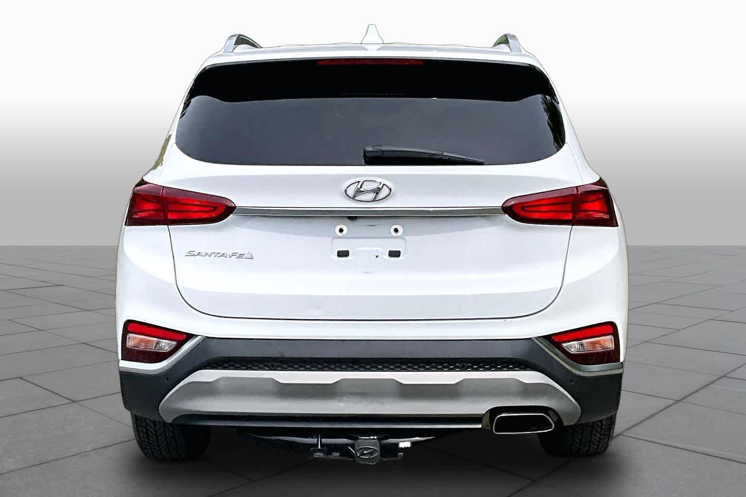 Used 2019 Hyundai Santa Fe SEL FWD image 4