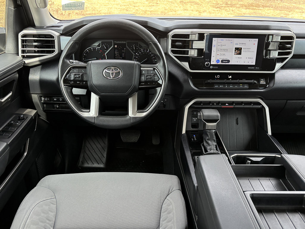 Used 2022 Toyota Tundra SR5 AWD/4WD image 10