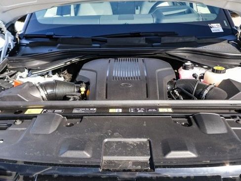 New 2025 Land Rover Range Rover SE image 25