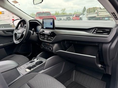 New 2025 Ford Escape Active w/ Cold Weather Package FWD image 12