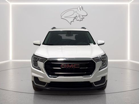 Used 2023 GMC Terrain SLE w/ Driver Convenience Package AWD/4WD image 8