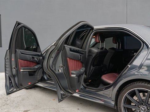 Used 2014 Mercedes-Benz E 63 AMG S-Model image 70