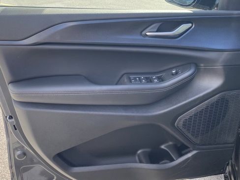 New 2025 Jeep Grand Cherokee Altitude w/ Trailer Tow Package image 12