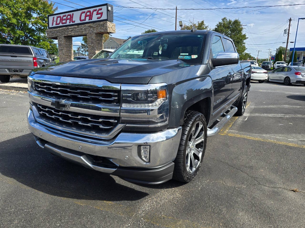 Used 2017 Chevrolet Silverado 1500 LTZ w/ LTZ Plus Package AWD/4WD image 7
