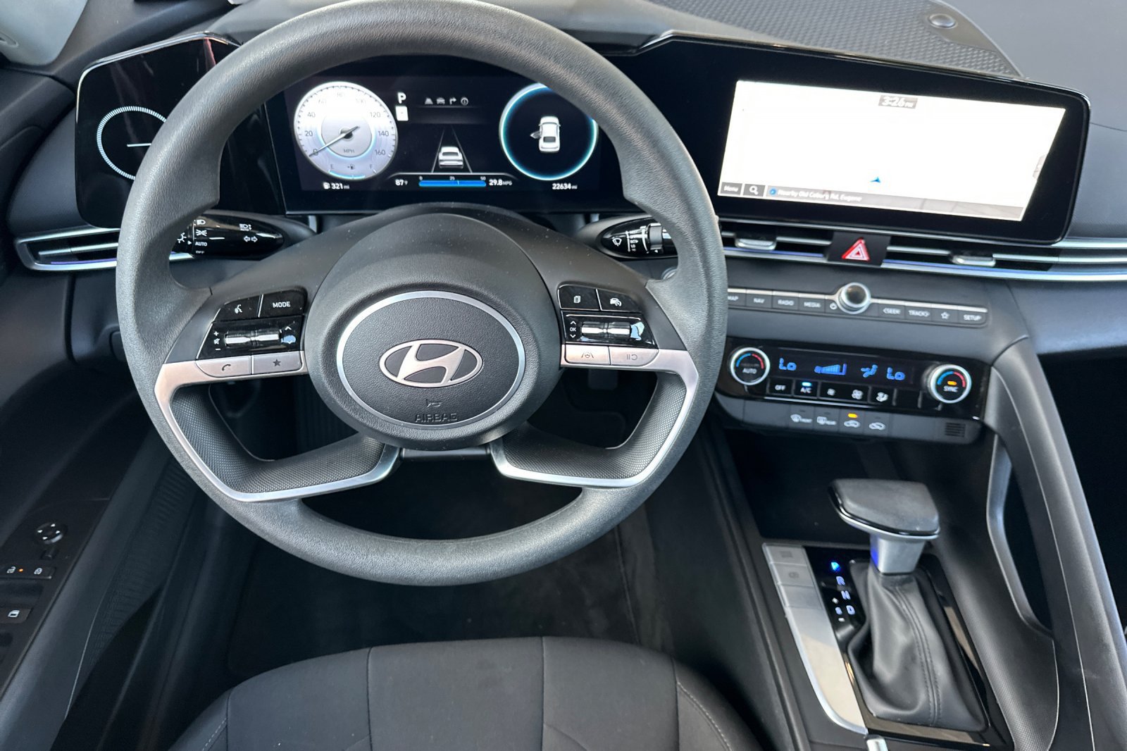 Used 2024 Hyundai Elantra SEL FWD image 14