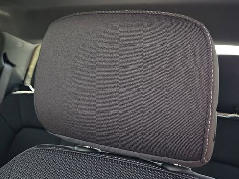 New 2026 GMC Canyon Elevation w/ Convenience Package image 17